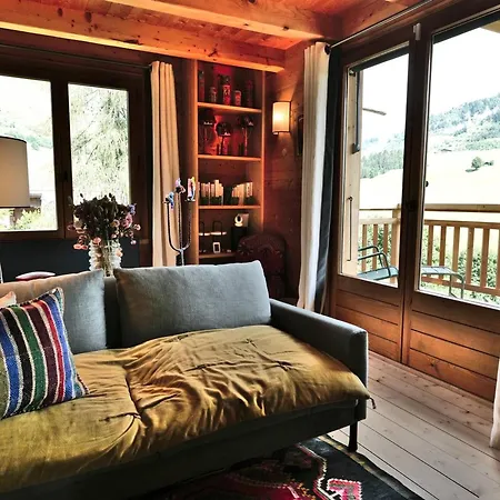 Chalet Renove Pour 10 Personnes Au Chinaillon Avec Bain Nordique - Fr-1-458-218 *